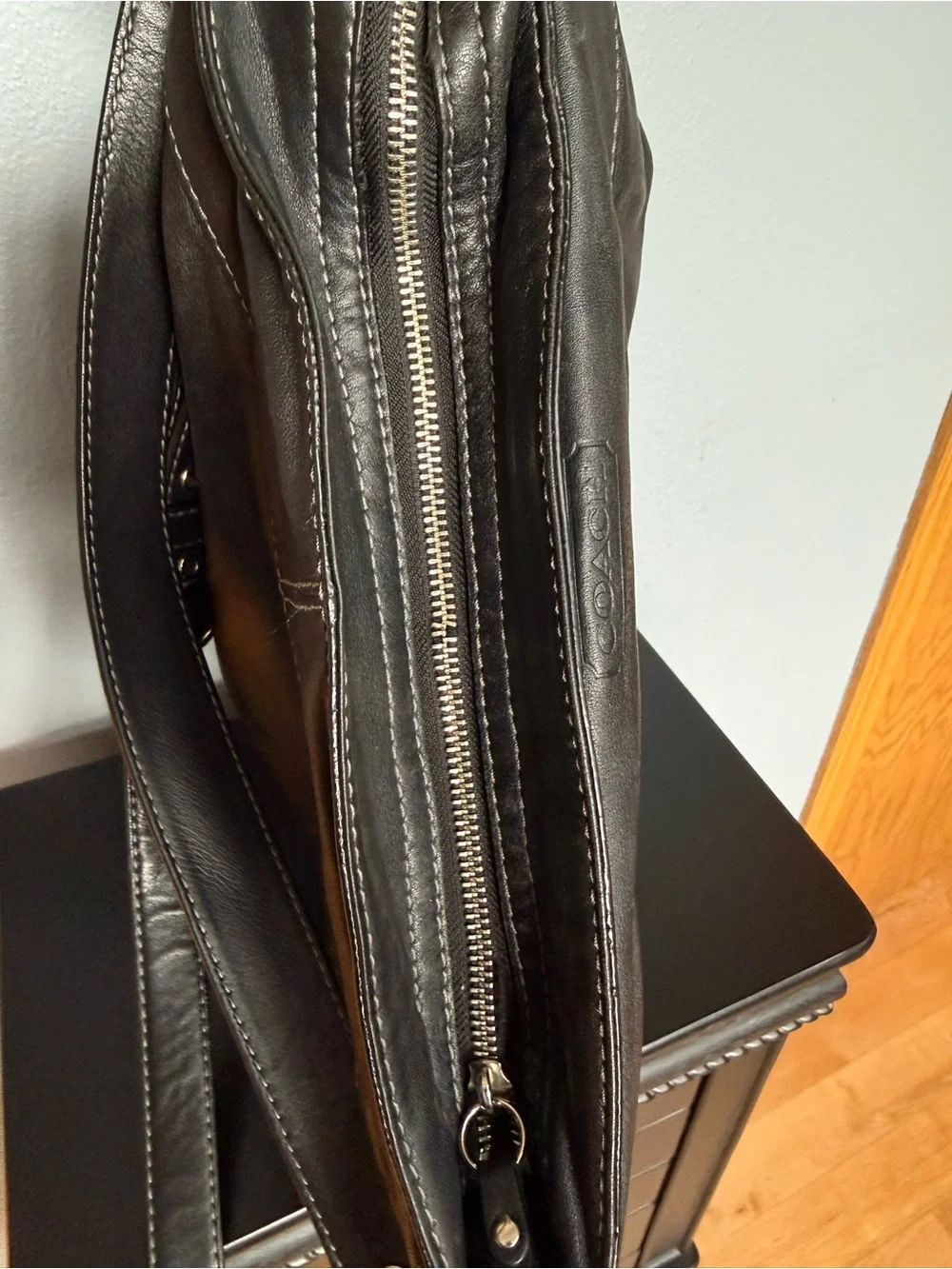 Vintage Coach Black Leather Shoulder Bag with Adjustable Strap